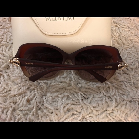 Never worn Valentino sunglasses - Picture 2 of 7